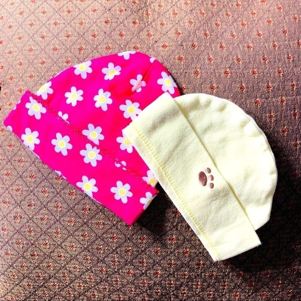 Bundle 2 infant hats cotton 2 pack size 0-6 months girls all season baby clothes